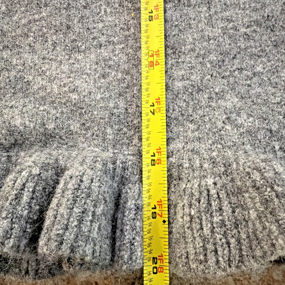 ZARA NWT Gray Ruffle Hem Short Sleeve Sweater Top Size S - Picture 4 of 7